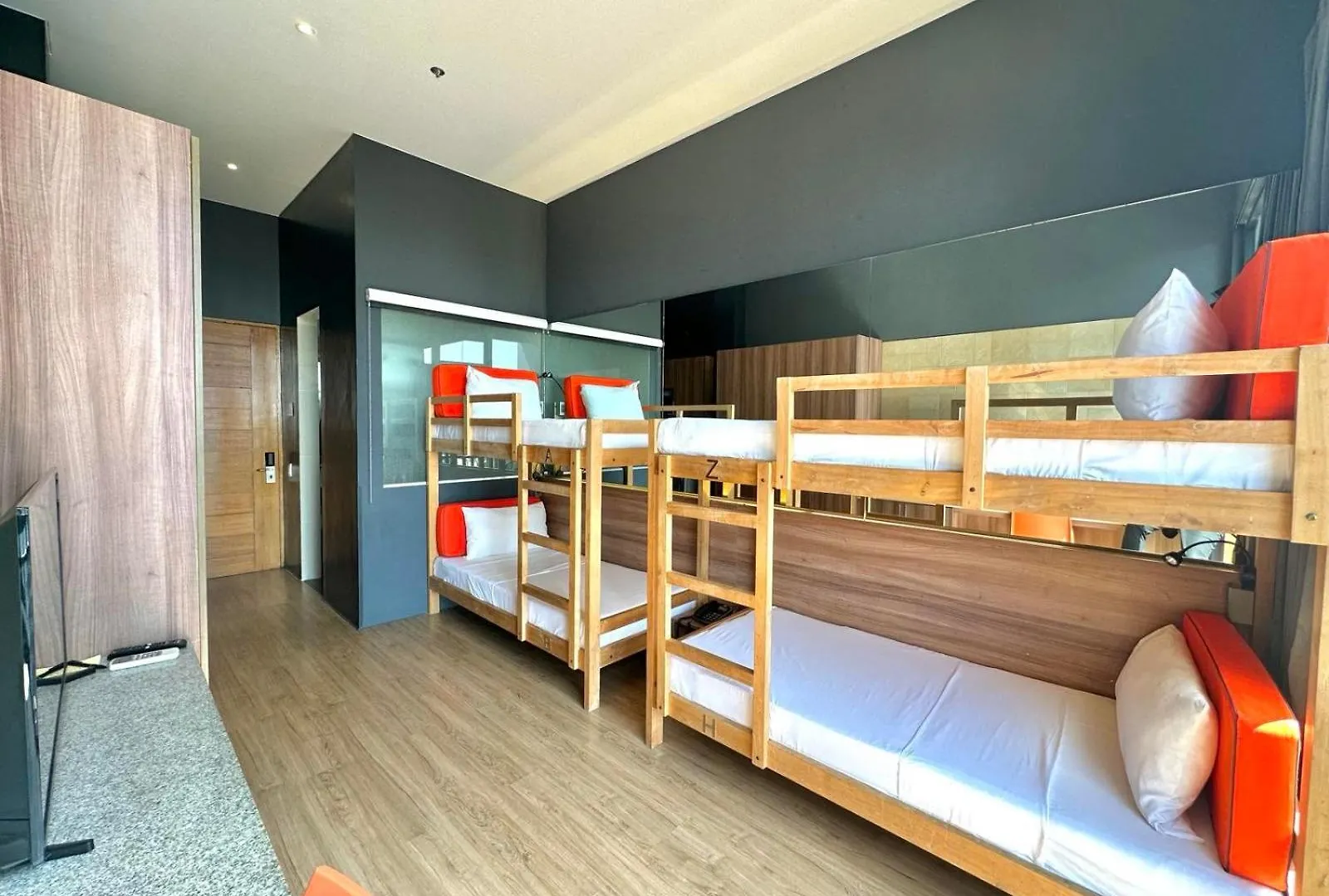 Azumi Boutique Hotel, Multiple Use Hotel Staycation Approved Muntinlupa City