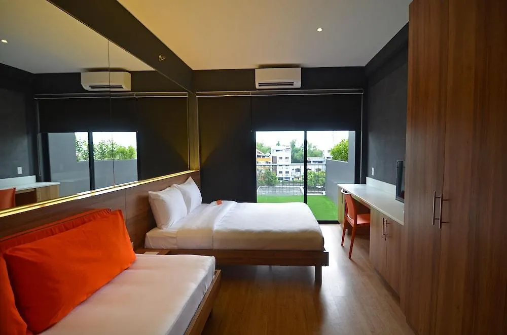 Azumi Boutique Hotel Muntinlupa City
