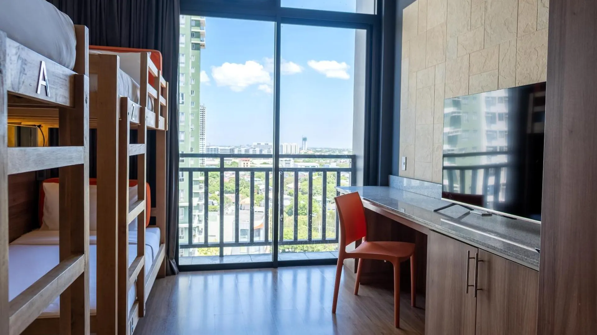 Azumi Boutique Hotel Muntinlupa City