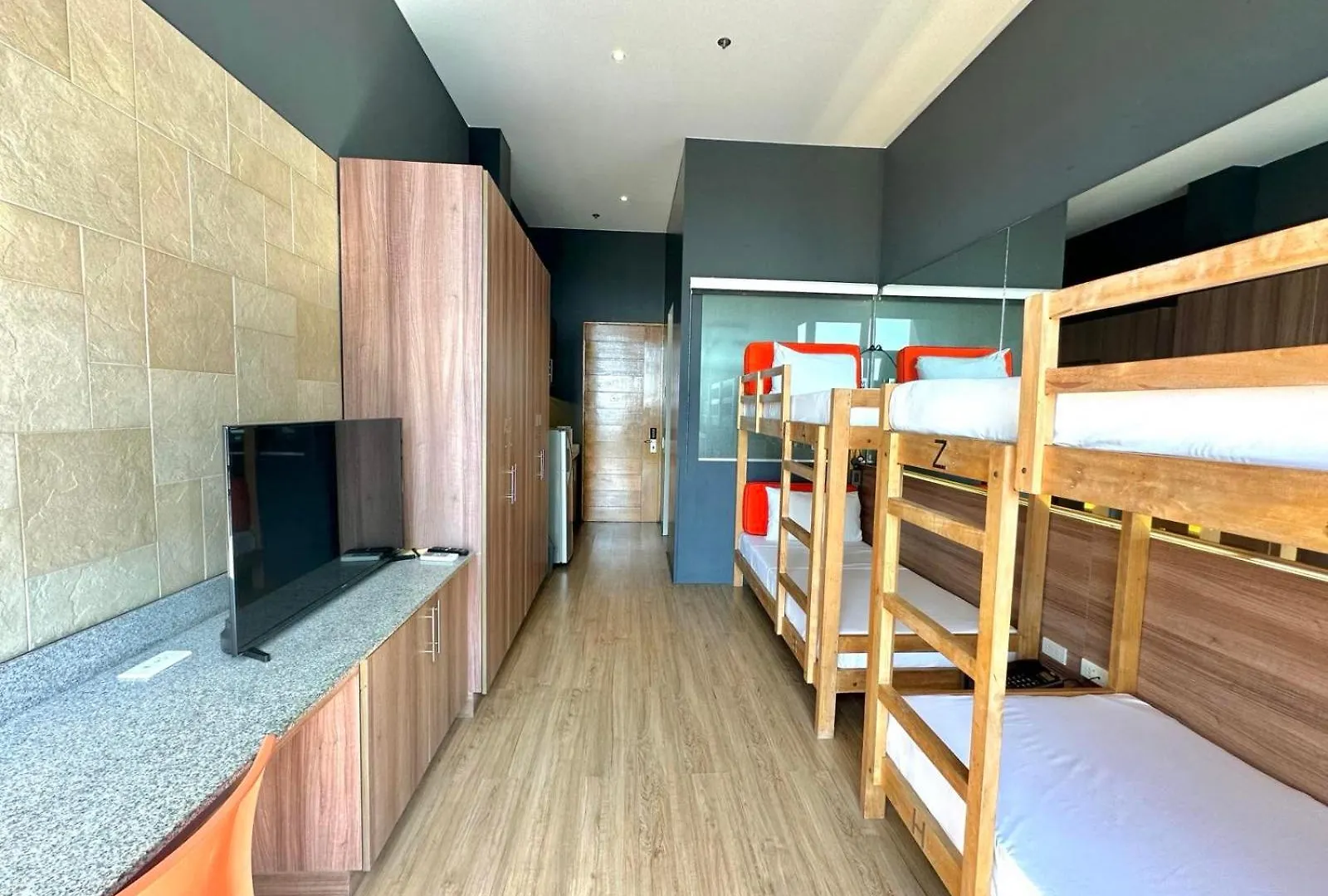 Azumi Boutique Hotel Muntinlupa City 4*,  Philippines