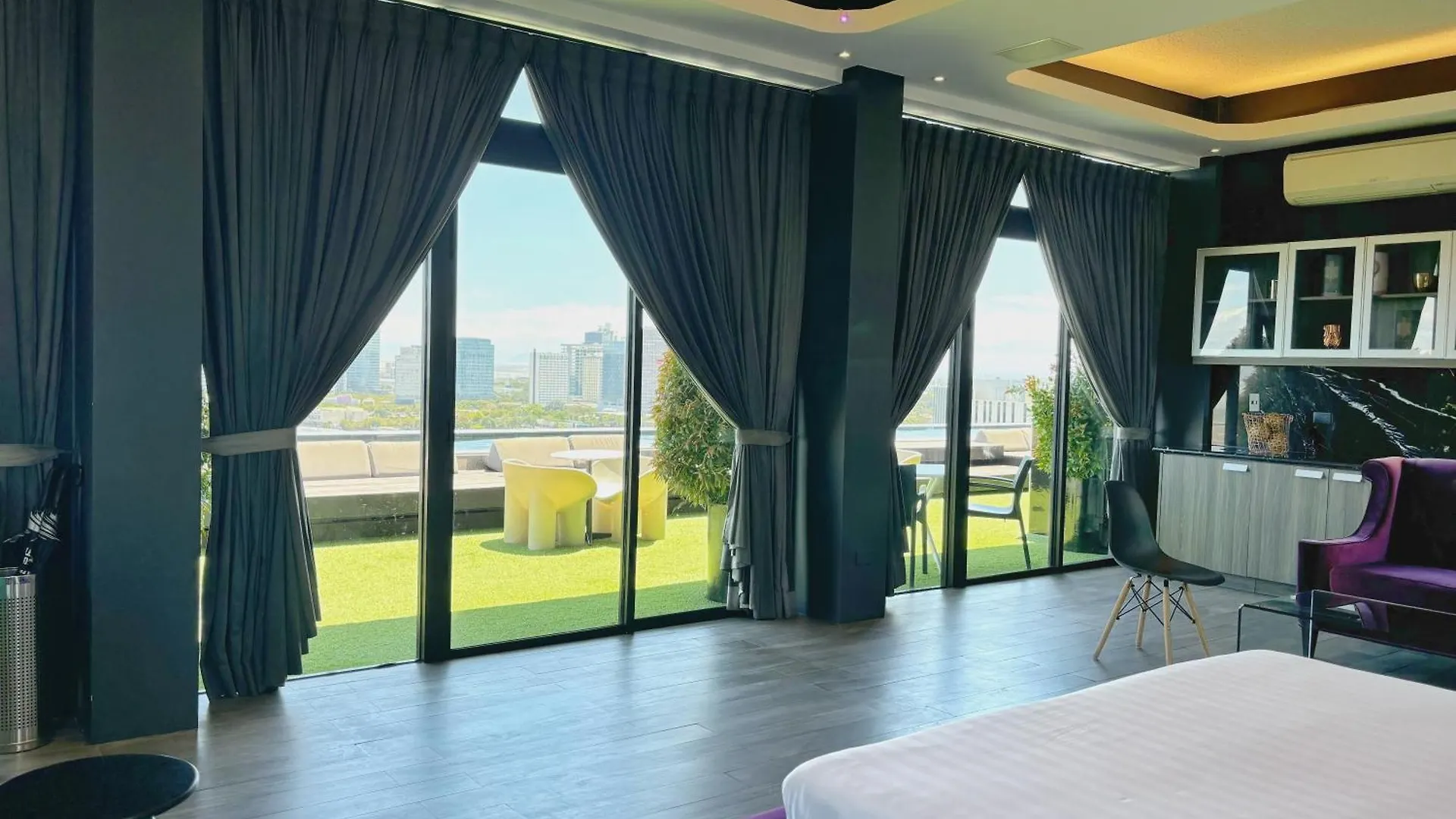 Azumi Boutique Hotel Muntinlupa City